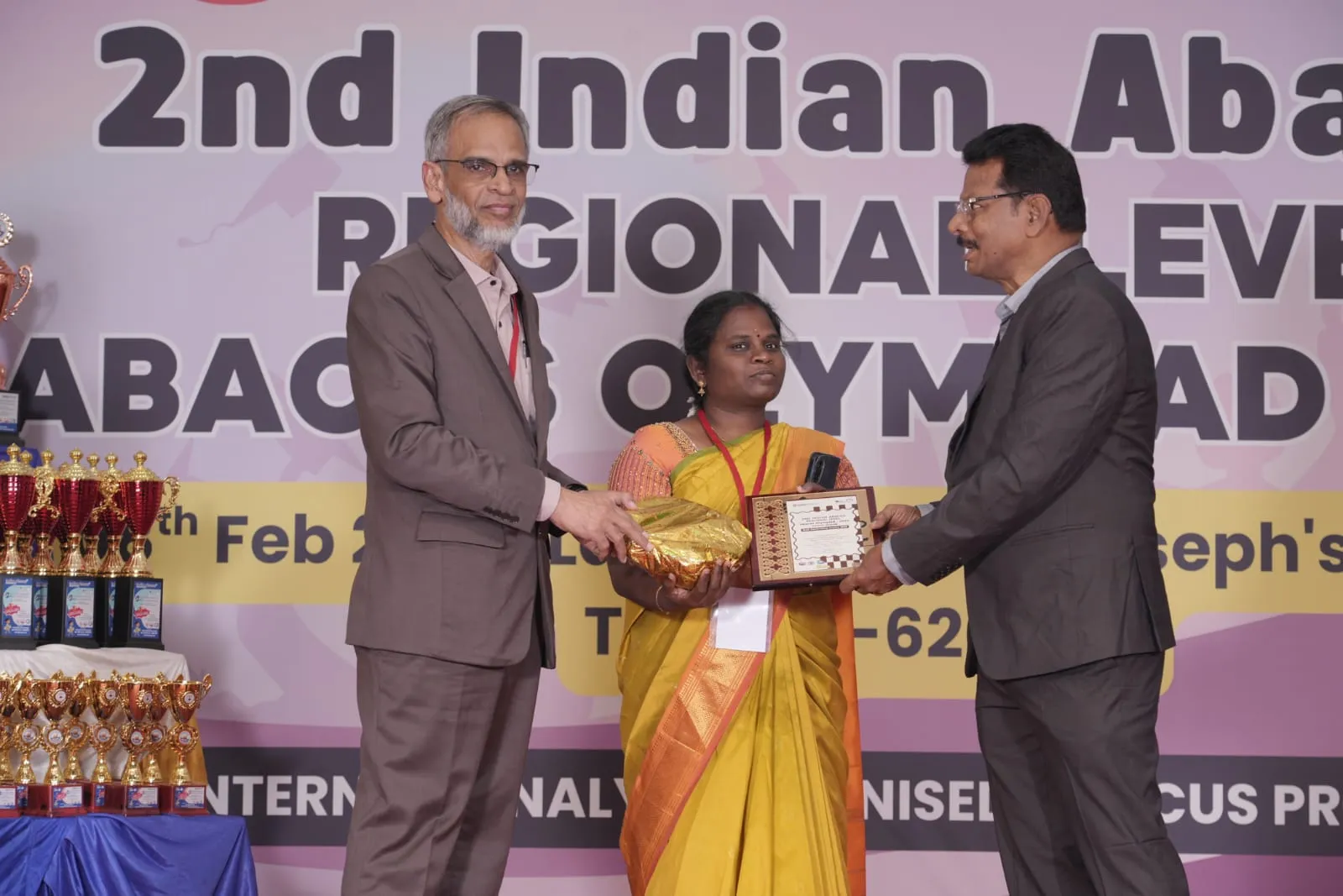 Abacus training session at Teppakulam tuition centre